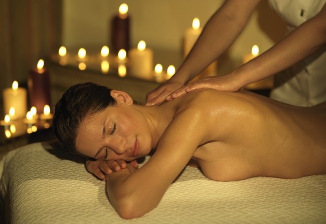 donna-massaggio-benessere_650x447