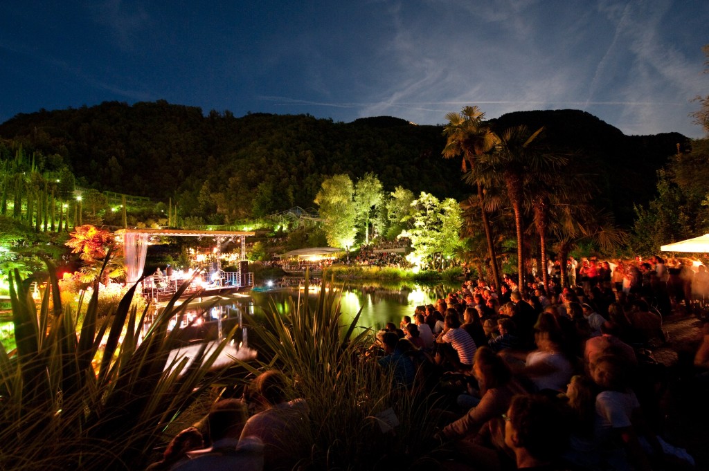 Laghetto delle Ninfee Giardini di Sissi durante World Music Festival
