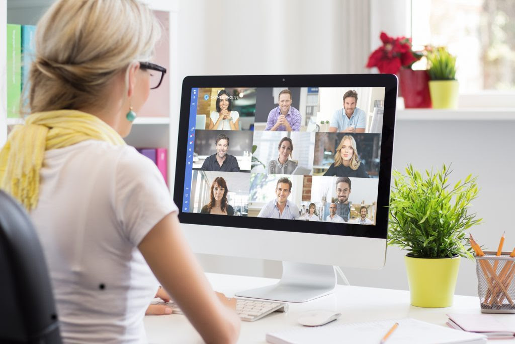 Videoconferenza-SkyMeeting-RivistaDonna.com